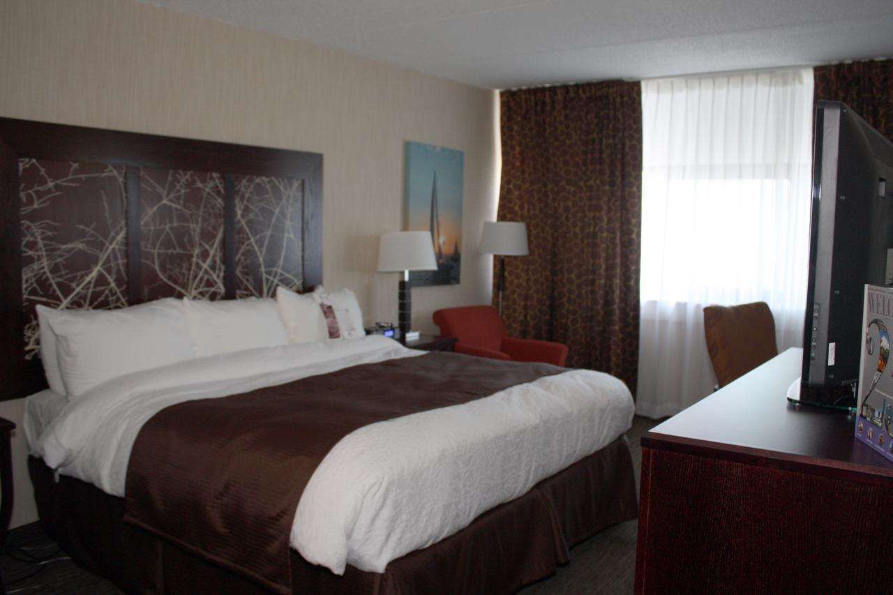 Ramada By Wyndham Buffalo Downtown Exterior foto