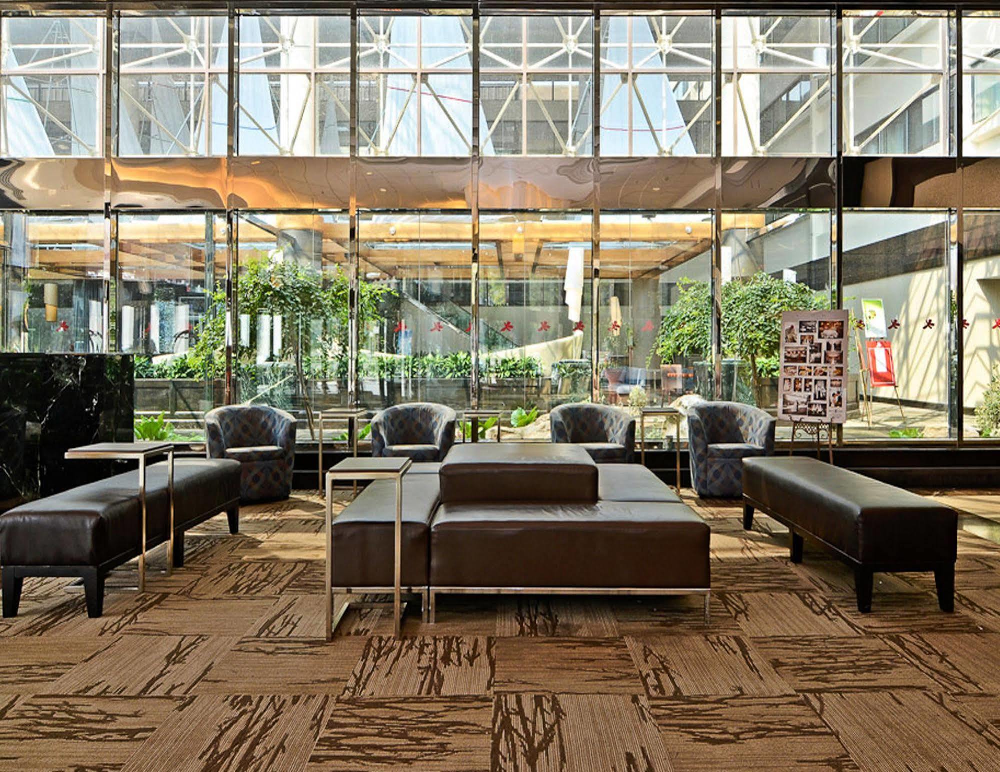 Ramada By Wyndham Buffalo Downtown Exterior foto