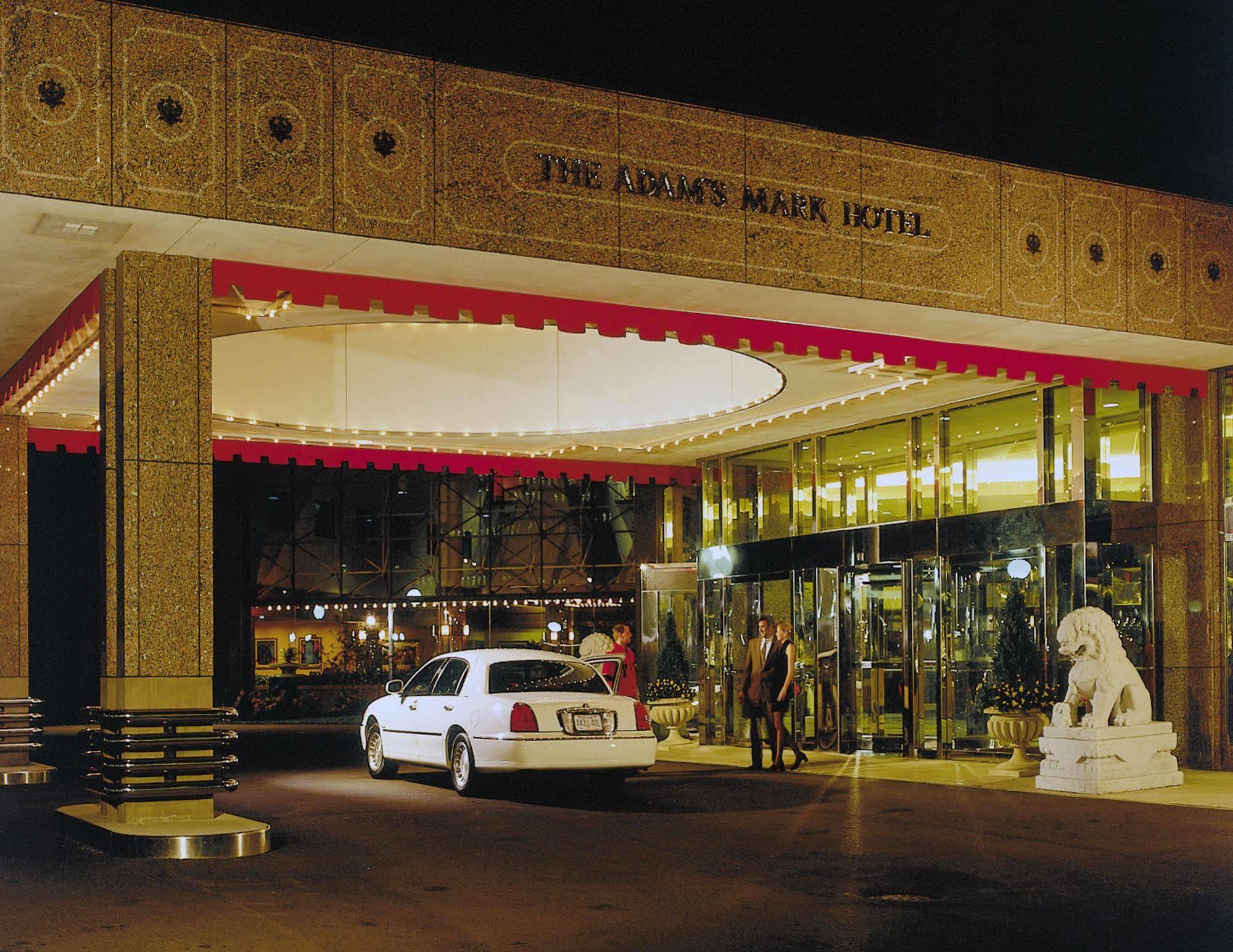 Ramada By Wyndham Buffalo Downtown Exterior foto