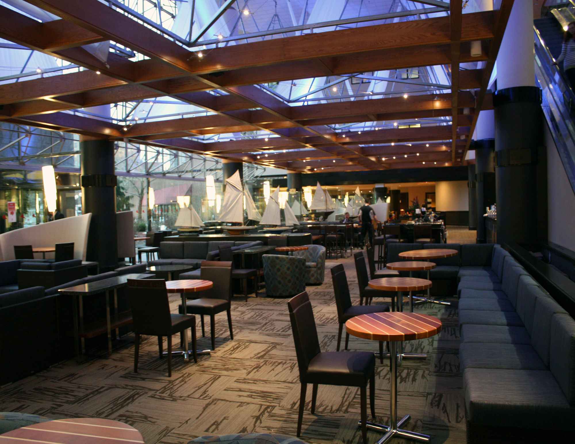 Ramada By Wyndham Buffalo Downtown Exterior foto